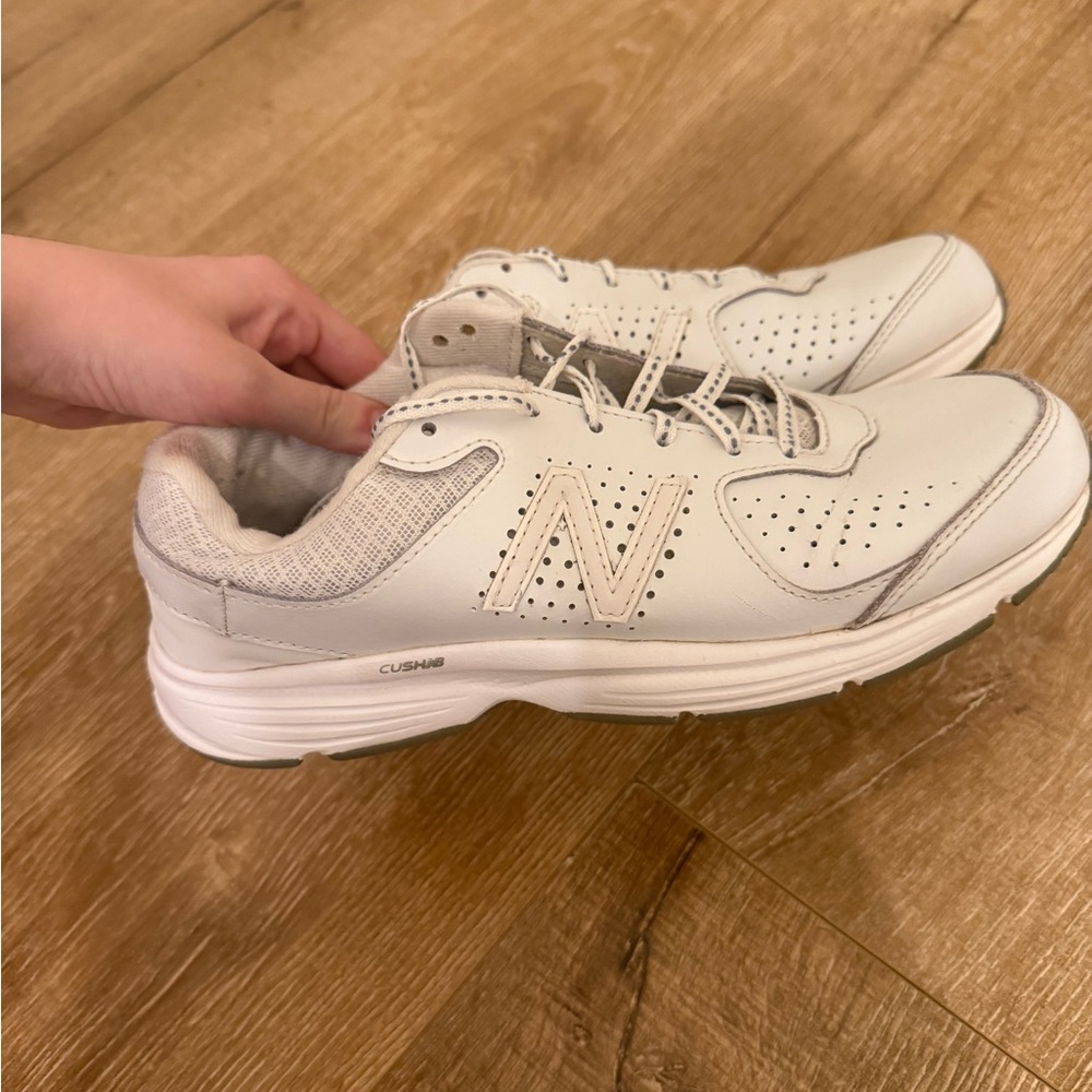 Vintage New Balance Women’s White Sneakers